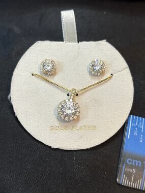 New Gold Plated Cubic Zirconia Halo Necklace & Stud Earrings Set